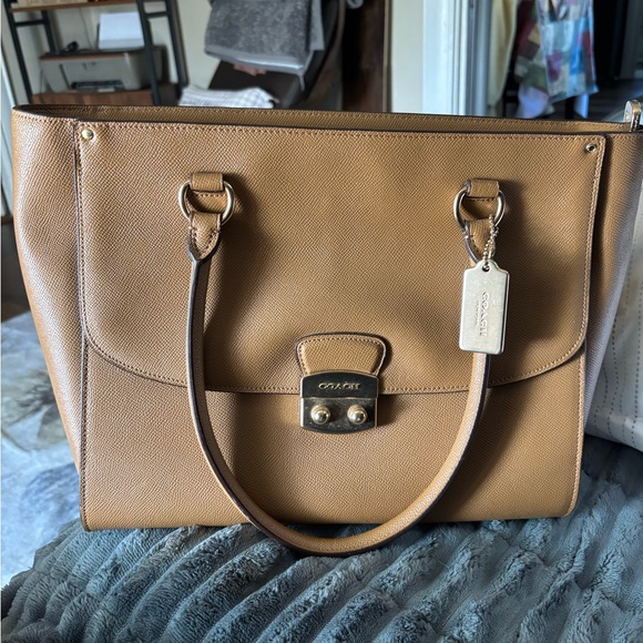 Coach Brown Leather Avary bag with gold accents. - Picture 1 of 8